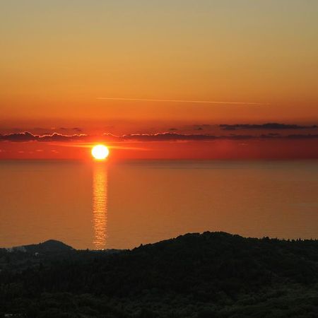 Sun Gazing Villas Drymon エクステリア 写真