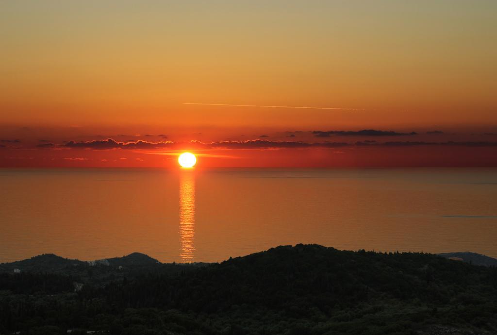 Sun Gazing Villas Drymon エクステリア 写真