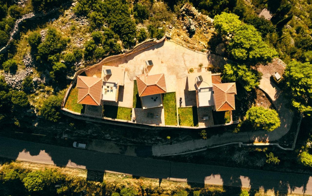 Sun Gazing Villas Drymon エクステリア 写真